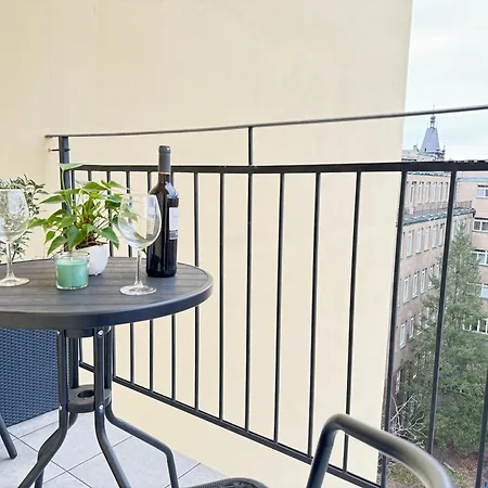 New Modern-style With Balcony In The 2 Praga