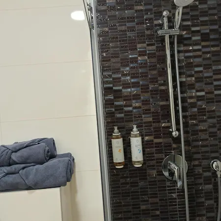 New Modern-style With Balcony In The 2 Appartement Praag