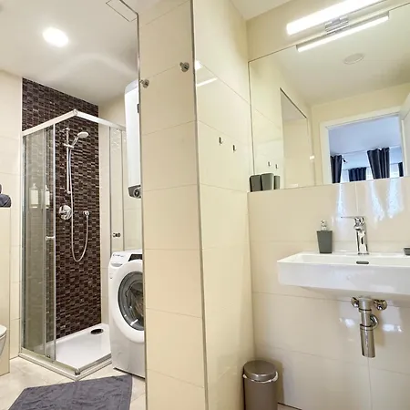 New Modern-style With Balcony In The 2 Appartement